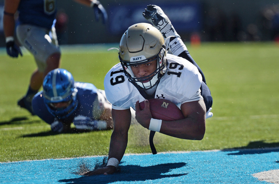 ESPN Attacks Military: Removes Navy QB From Heisman Vote After He Takes Commanding Lead Featured