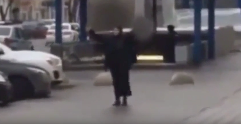 SHOCK VIDEO: Muslim Woman Beheads Child, Carries Her Head Around Moscow Metro Screaming “Allahu Akbar!” Featured