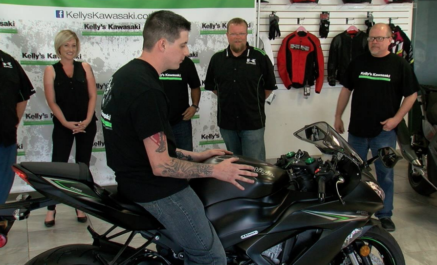 Vet That Fought Off Thug Trying To Steal His Bike, Gets A New Ride Featured