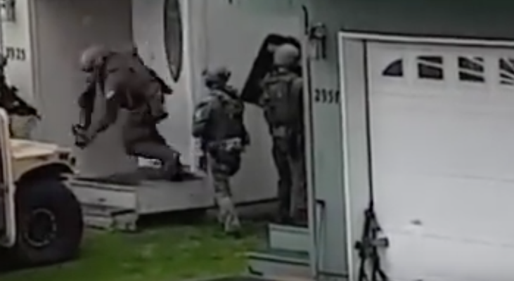Watch This FBI Alaska SWAT Team Massive Breach Fail Featured