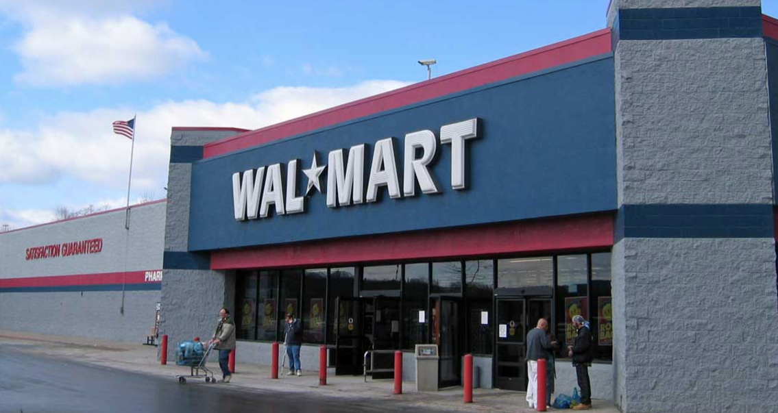 Off-Duty Cop Shoots & Kills Violent Fugitive After Confrontation At Walmart Featured