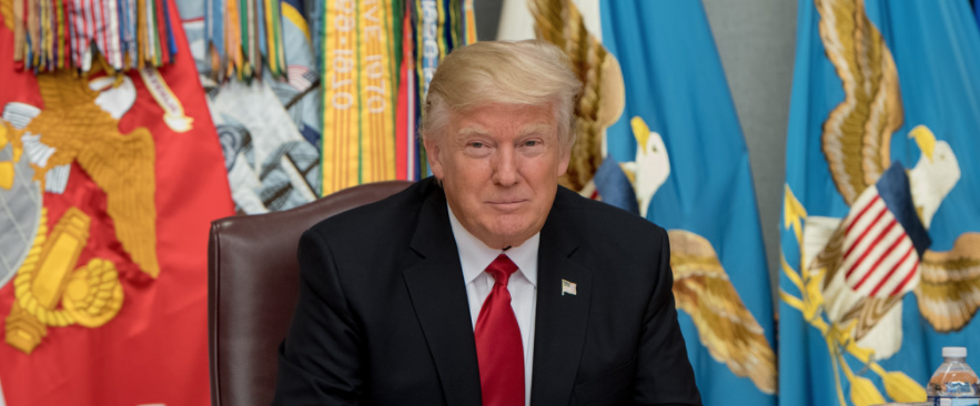 President Trump Signs Order Aimed At Slashing Gov’t Regulations Featured