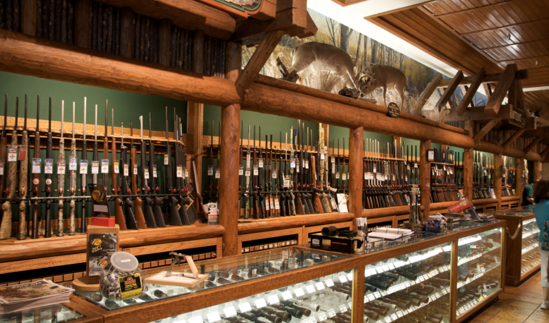 Chinese Immigrant Becomes 2nd Amendment Advocate In America Featured