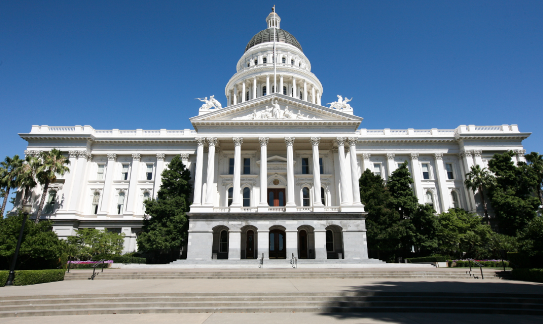 Gun Rights Supporters March On California’s State Capitol Featured
