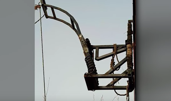 Drug Catapult Found On The U.S. – Mexico Border Wall Featured