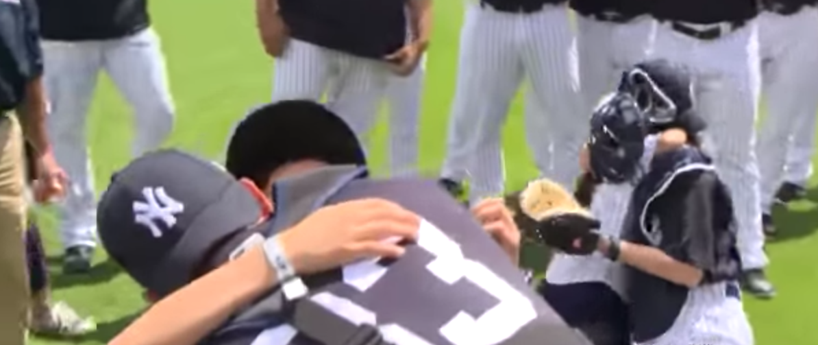 Military Family Reunited For The First Time In 9 Months At Yankee Game Featured
