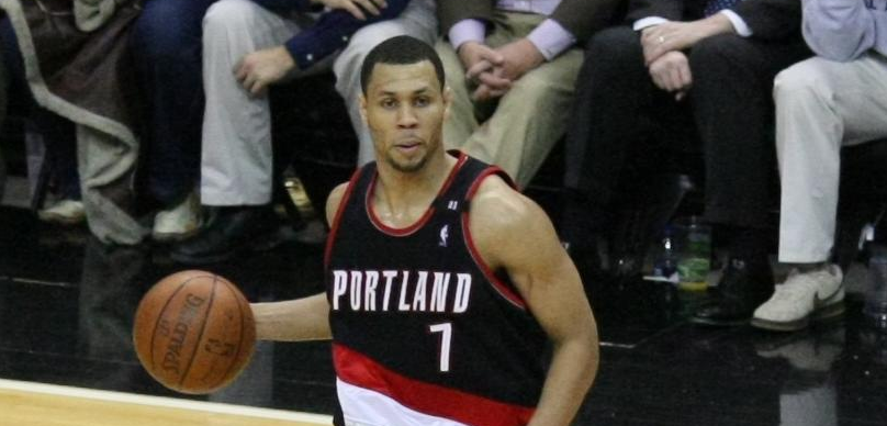 Former NBA Star Reportedly Covers Children & Takes Bullet To Leg During Shooting In L.A. Featured