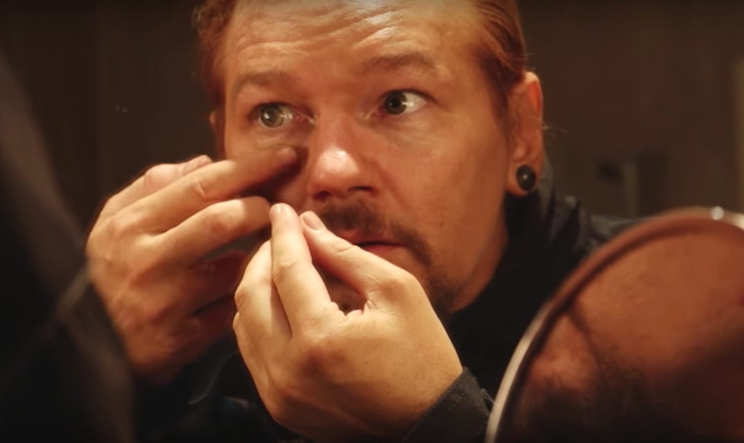 A New Documentary Gives Us An Up-Close, Creepy Look At WikiLeaks Founder Julian Assange Featured