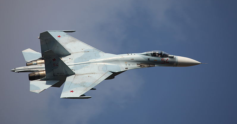 Officials: Armed Russian jet gets within 5 feet of an Air Force recon jet Featured