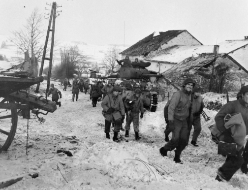 An American World War II Hero Receives The Legion d’Honneur For Turning Over 21 German Prisoners Featured