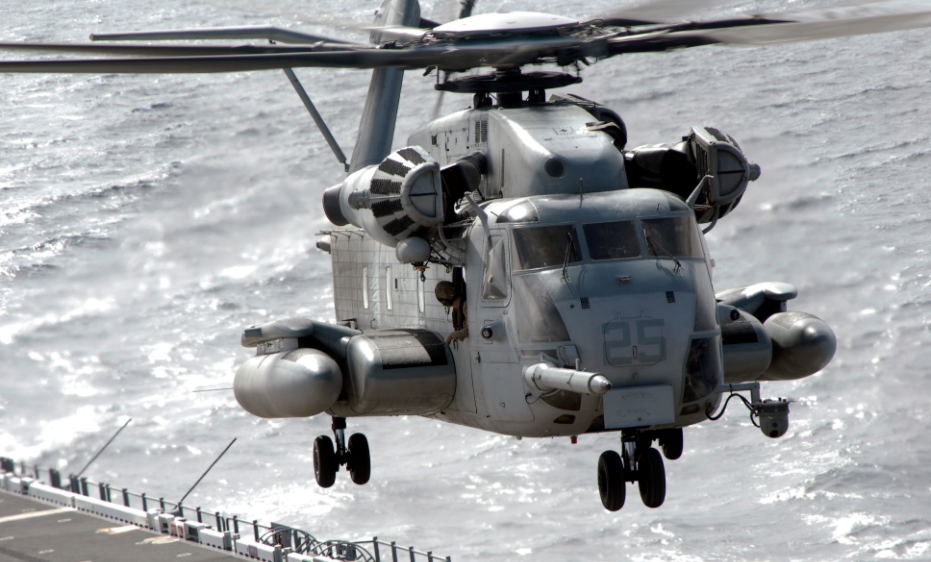 Iranian ship shines laser on US Marine helicopter in the Strait of Hormuz in yet another provocation Featured