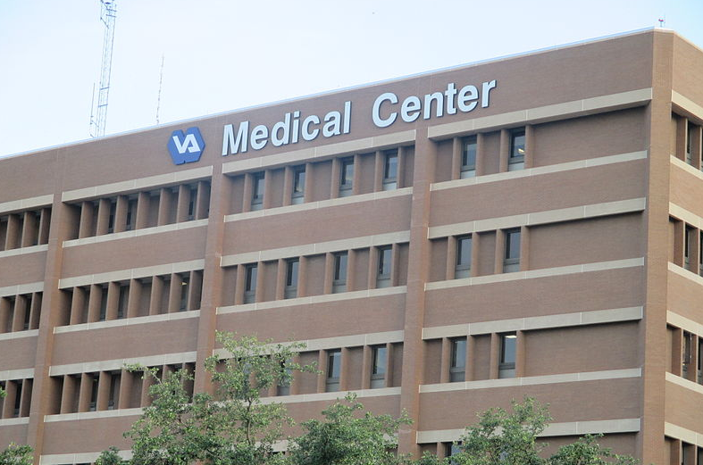 Community bands together to bring a mother to her son’s side at VA hospital Featured