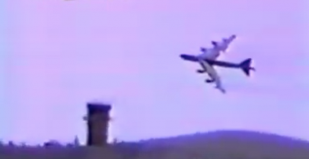 Watch Footage Of The Tragic 1994 B-52 Crash At Fairchild Air Force Base ...