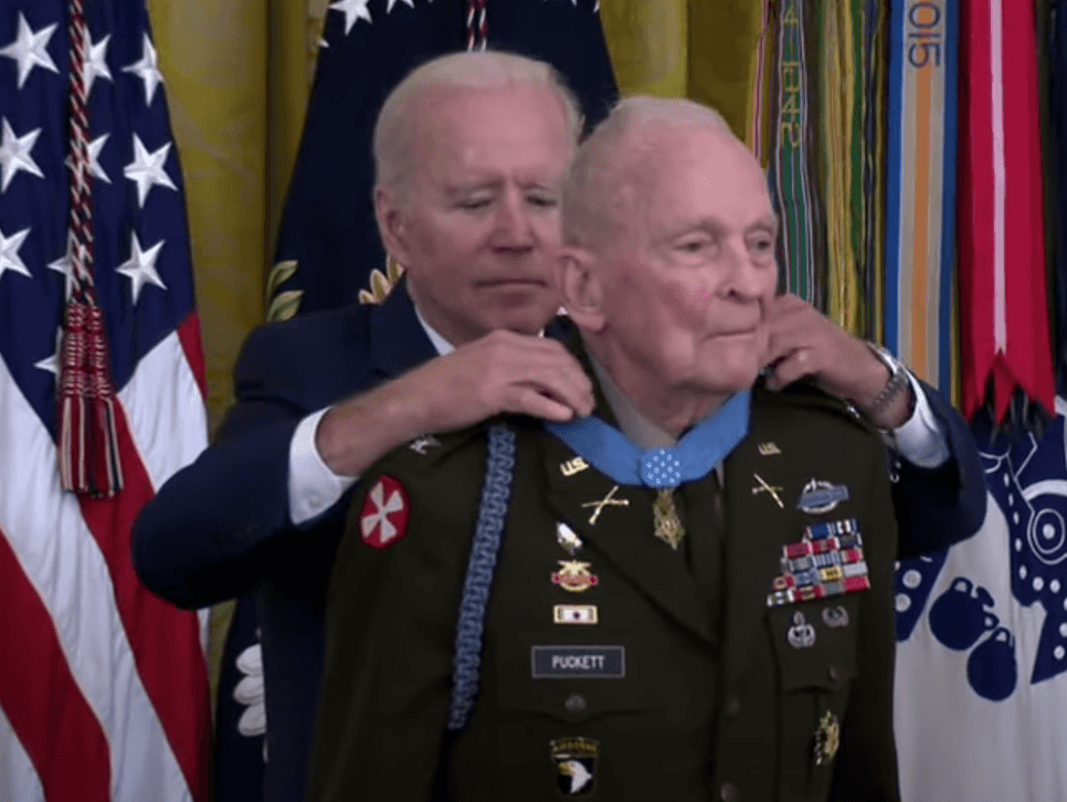 Videos/Pics: Biden presents Medal of Honor to Army Ranger Korean War ...