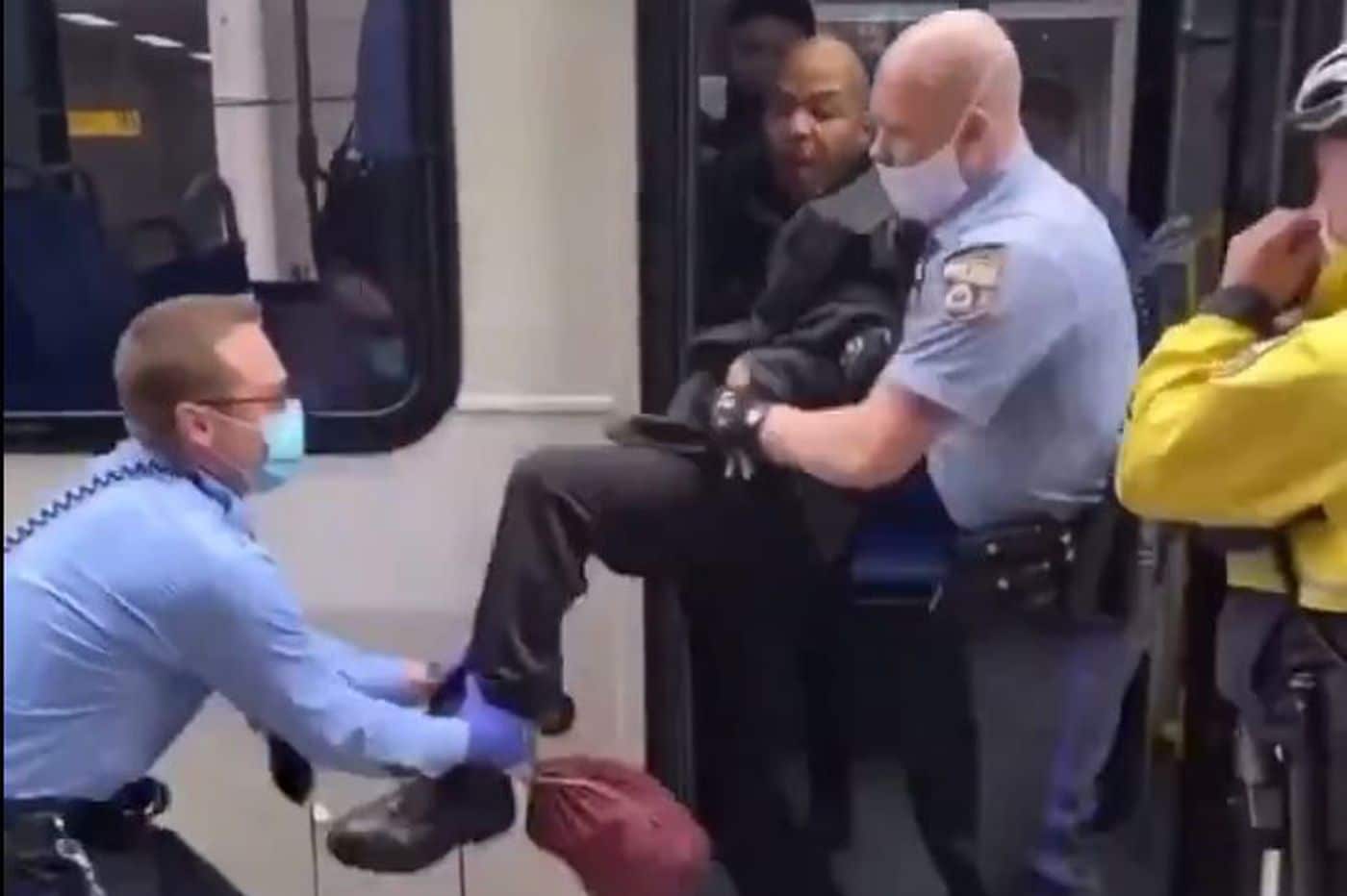 Video Philly Man Dragged From Bus By Police For Not Wearing Mask