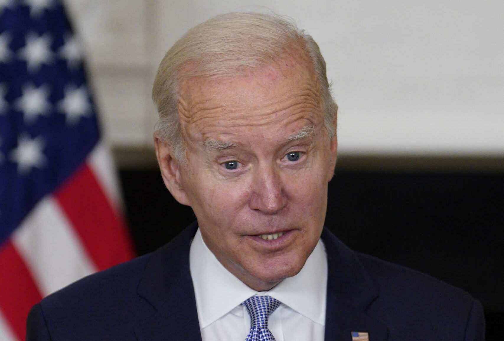 Biden says banking system is safe, blames Trump for Silicon Valley Bank failure