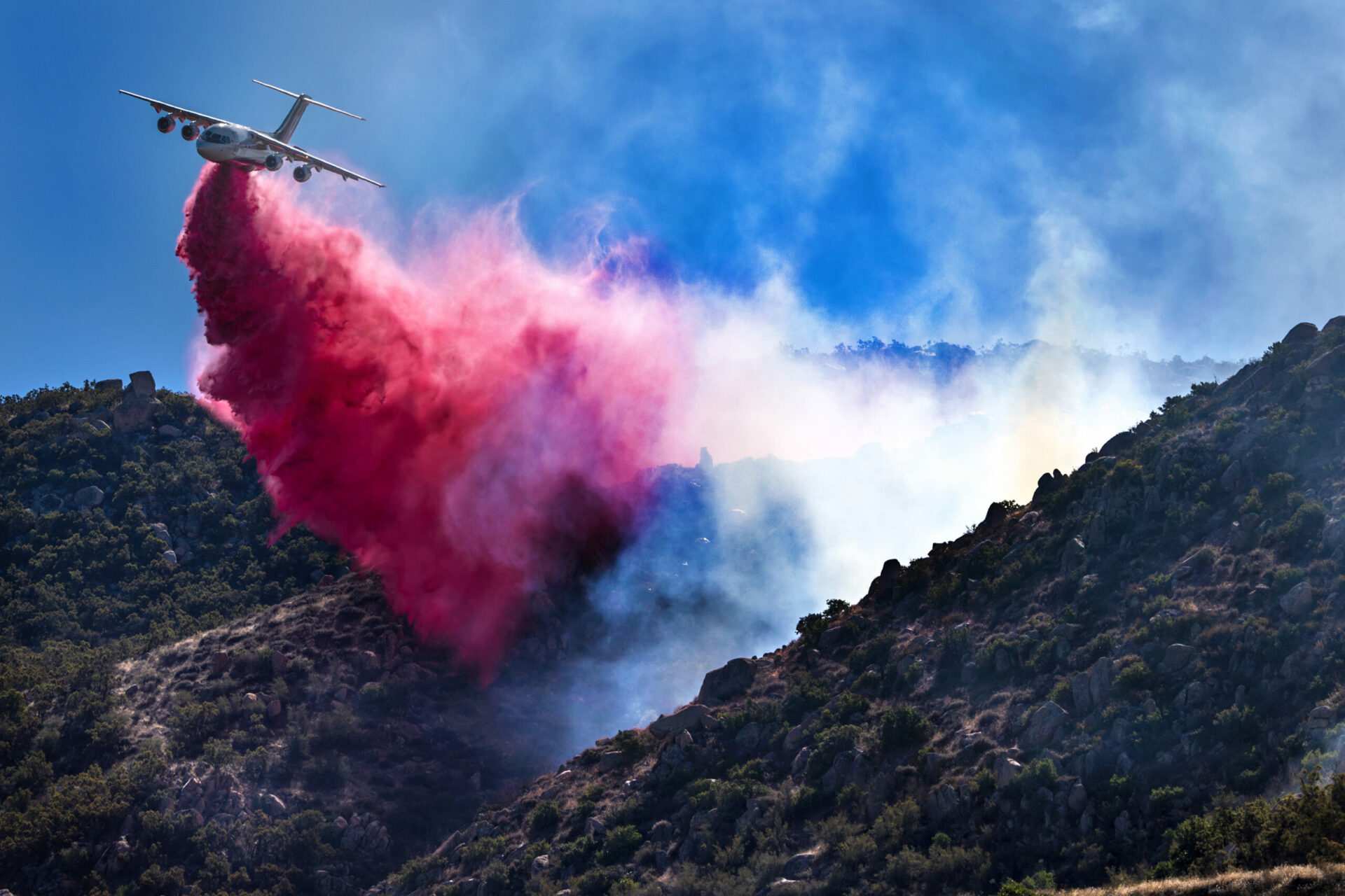 Wind-whipped Highland fire swells to 2,200 acres in Southern California's Riverside County; 3 structures destroyed