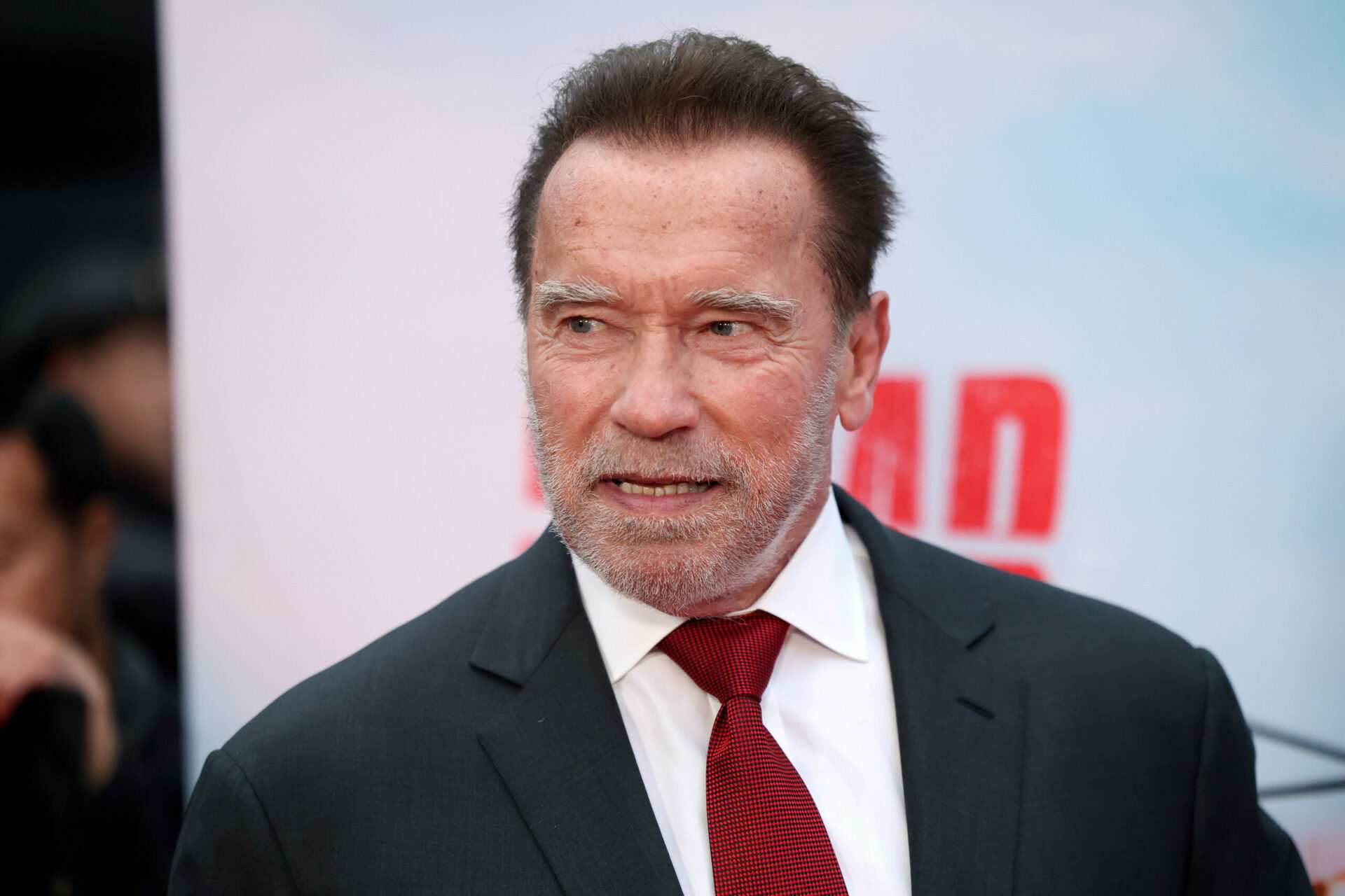 Arnold Schwarzenegger wants 'young blood' in 2024 election since he can't run for president