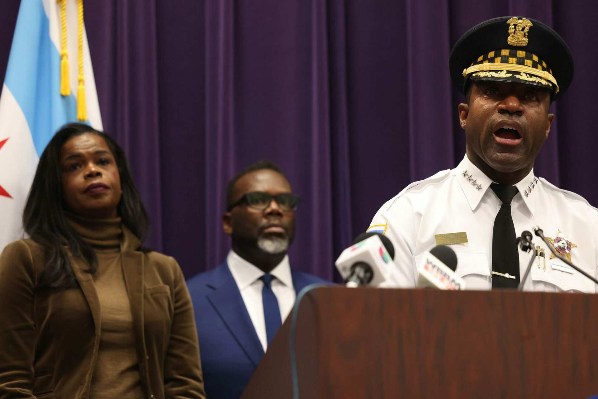 Man charged in Chicago shooting that wounded 15, including 2 critically