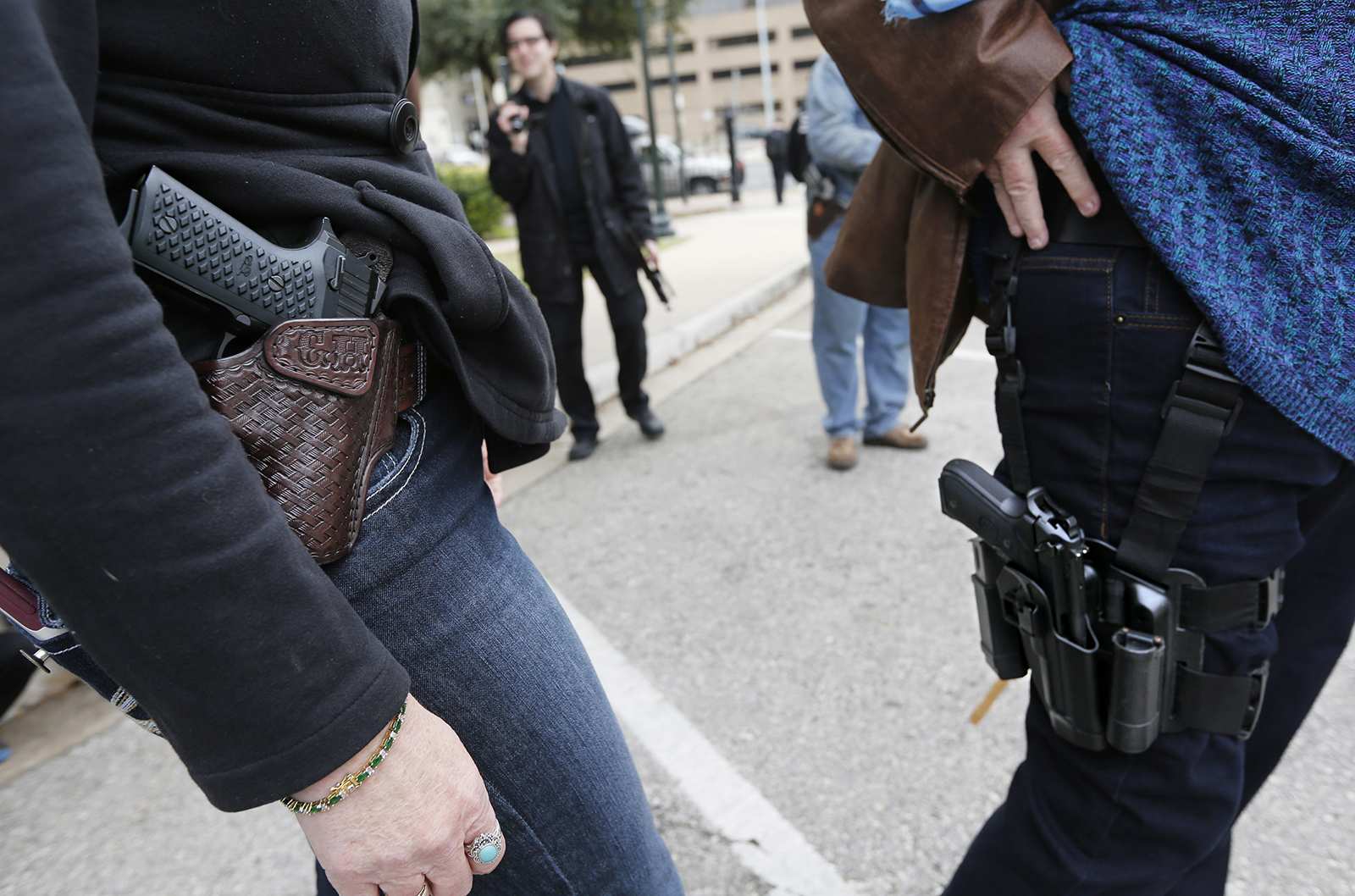 Open carry gun law sputters in Florida Legislature, despite backing from DeSantis