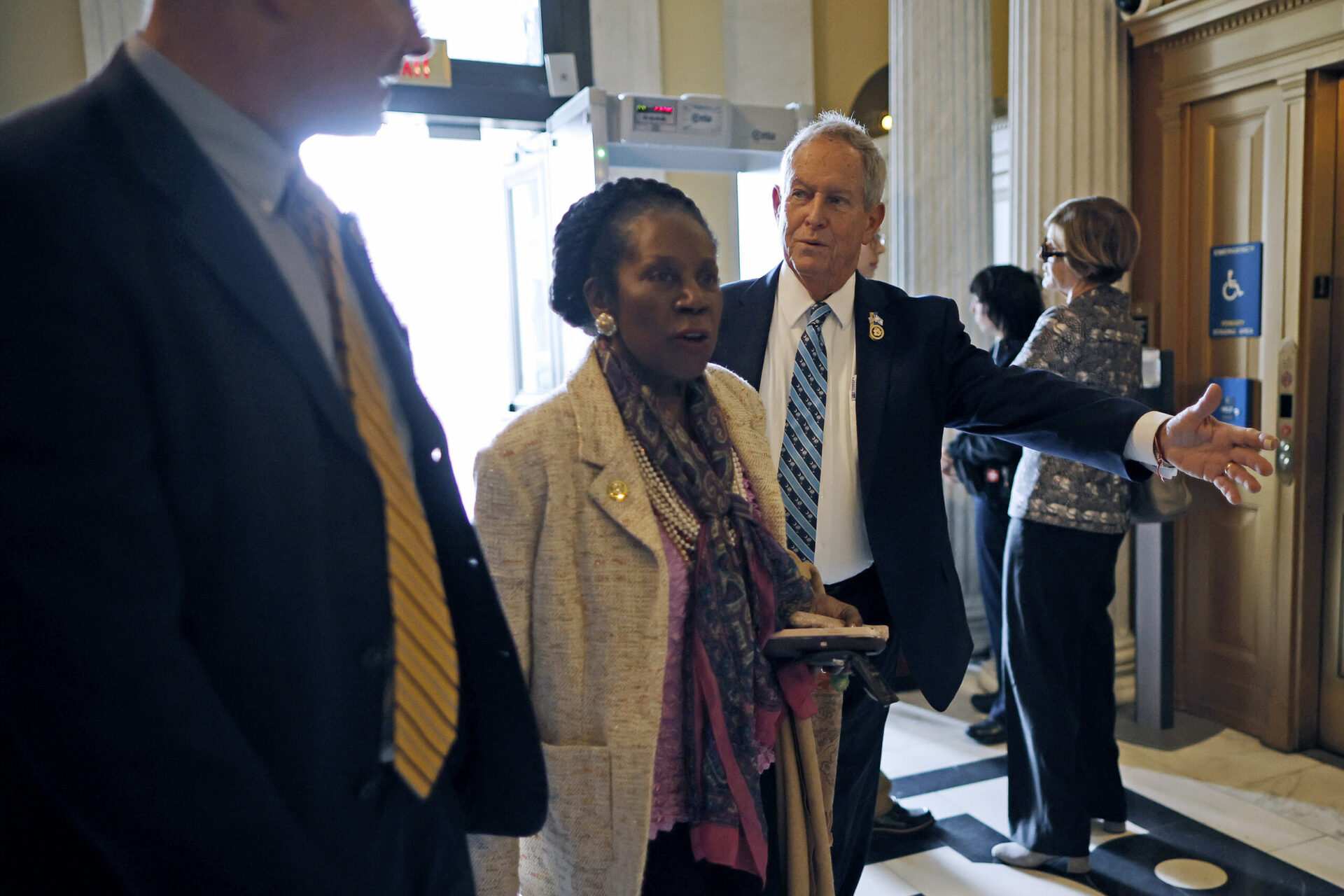 Texas Rep. Sheila Jackson Lee reveals cancer, expects to miss votes in divided chamber