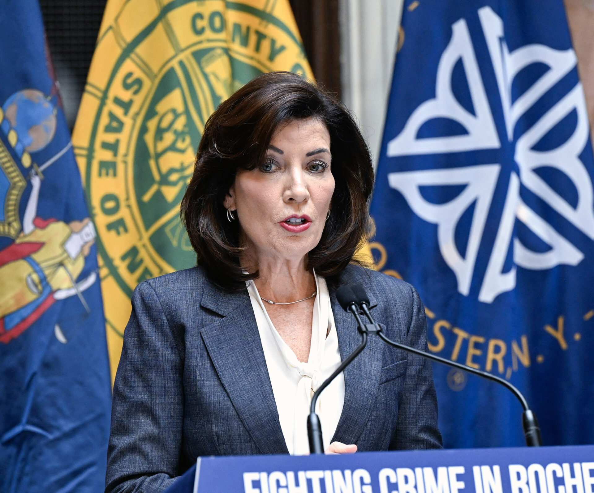 NY Gov. Kathy Hochul announces skin cancer diagnosis, surgical procedure