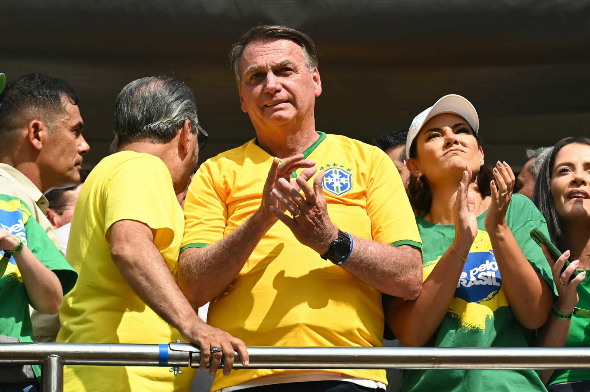 Bolsonaro rallies supporters in Brazil as police probes close in