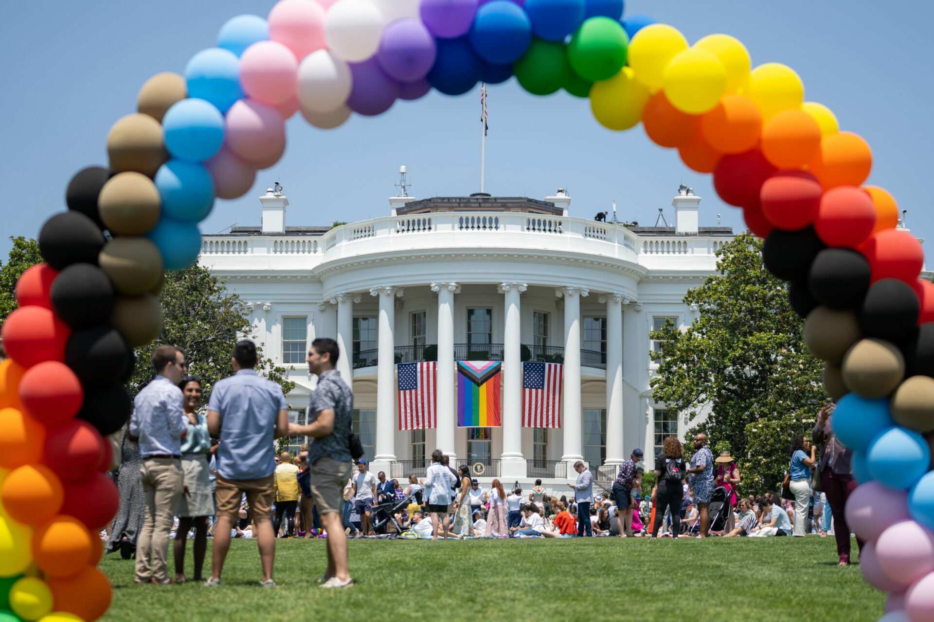 Video Transgender Influencer Dances Topless At White House