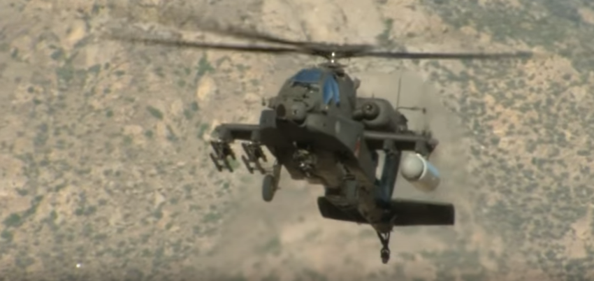 (VIDEO) US Army fires laser beam from AH-64 Apache helicopter Featured