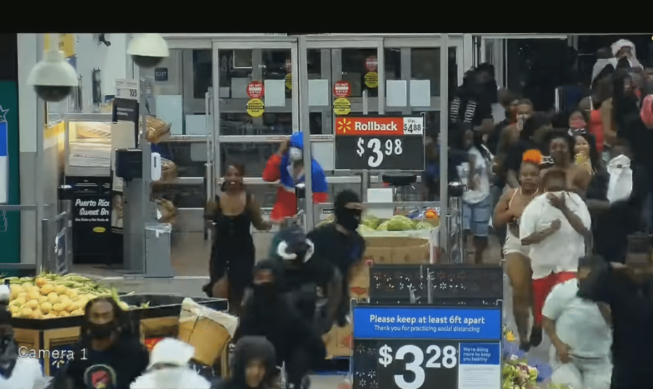 Video About 200 Looters Steal 100000 Worth Of Goods From Florida Walmart 8341